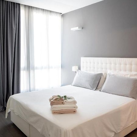 Hotel Midnight In Genova Zewnętrze zdjęcie